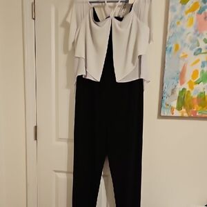 Elegant Black and White Jumpsuit Size Xl
